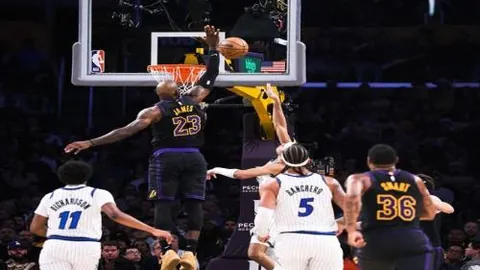 C罗今日闪耀赛场：屡破防线助力胜利，高效表现获7.5高分赞誉